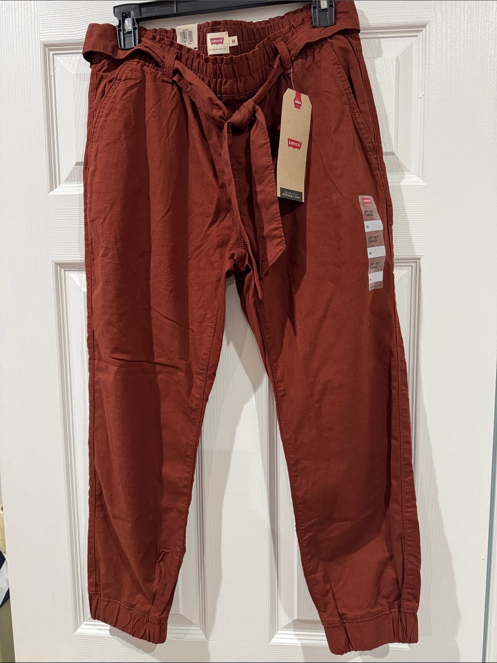 Levi's Women's Rust Brown Cropped Jogger Pants